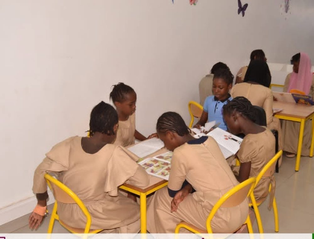Élèves du CS-WAKA réunis autour d’un travail collectif